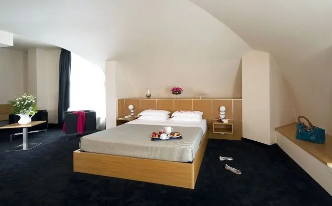 Süit, 1 Çift Kişilik Yatak