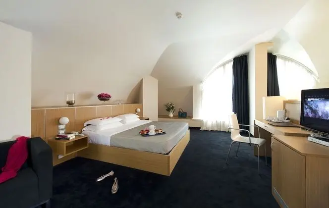 Süit, 1 Çift Kişilik Yatak