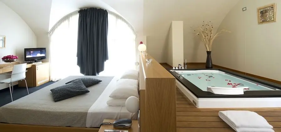 Süit, 1 Çift Kişilik Yatak