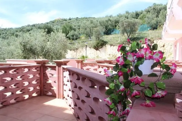 Tek Büyük Yataklı Oda, Balkon