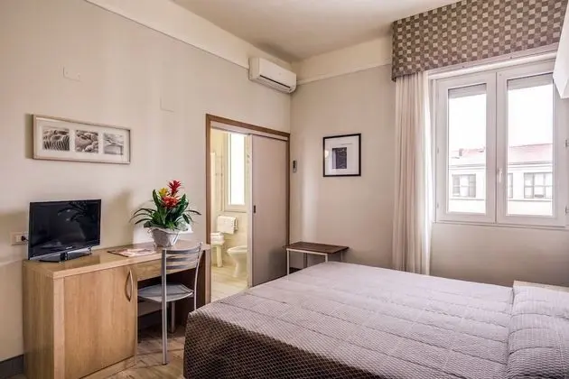 Standard Tek Büyük veya İki Ayrı Yataklı Oda