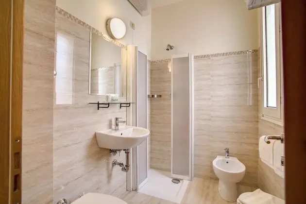 Standard Tek Büyük veya İki Ayrı Yataklı Oda