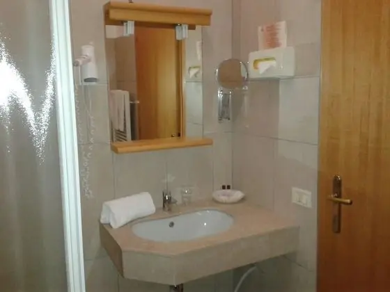 Classic Tek Büyük veya İki Ayrı Yataklı Oda