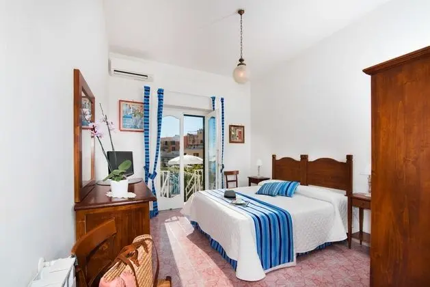 Standard Tek Büyük veya İki Ayrı Yataklı Oda, Balkon
