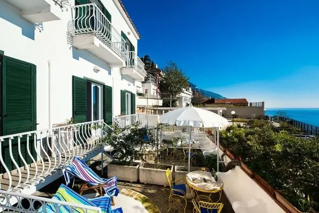 Standard Tek Büyük veya İki Ayrı Yataklı Oda, Balkon
