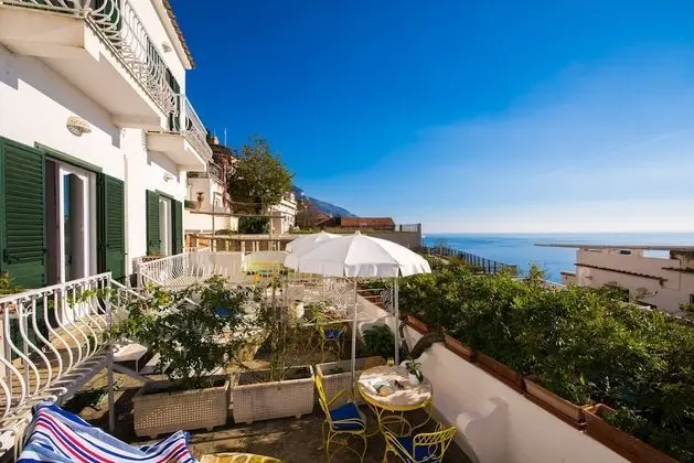 Standard Tek Büyük veya İki Ayrı Yataklı Oda, Balkon
