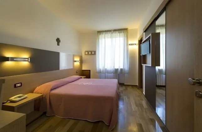 Superior Tek Büyük veya İki Ayrı Yataklı Oda