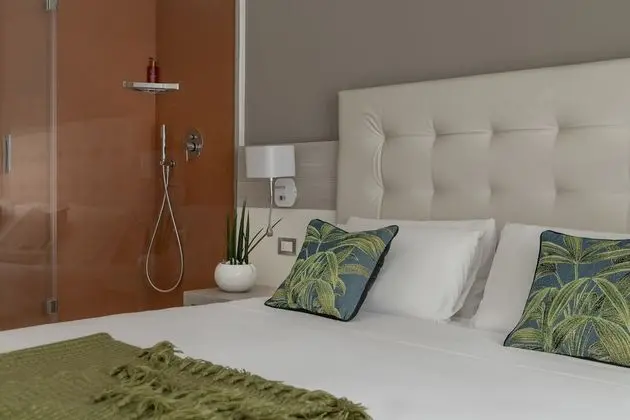 Basic Tek Büyük Yataklı Oda