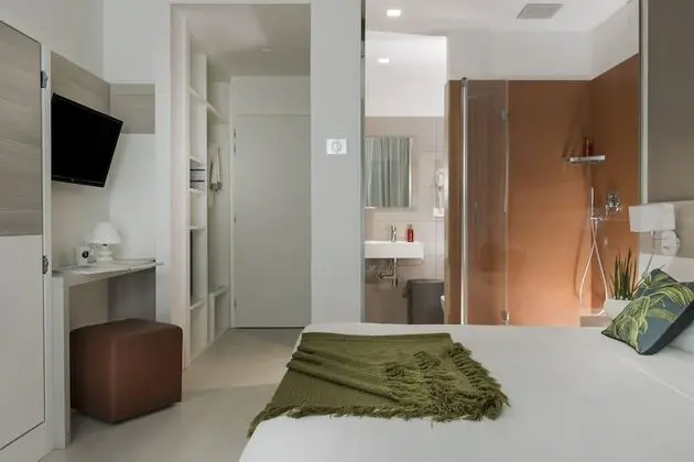 Standard Tek Büyük Yataklı Oda