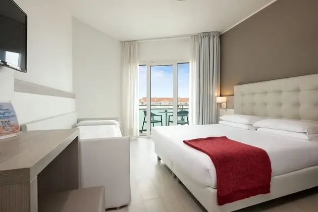 Standard Üç Kişilik Oda