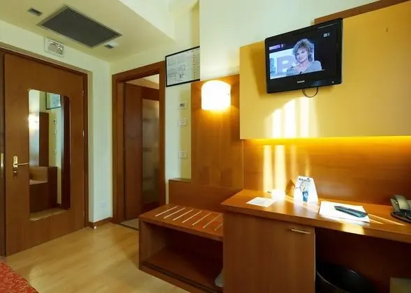 Standard Tek Büyük veya İki Ayrı Yataklı Oda