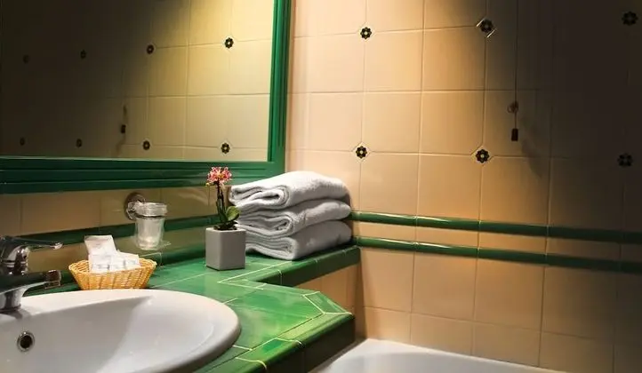 Classic Tek Büyük veya İki Ayrı Yataklı Oda