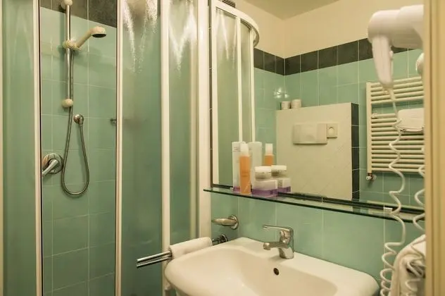 Classic Tek Büyük veya İki Ayrı Yataklı Oda