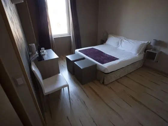 Tek Büyük Yataklı Oda