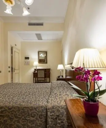 Classic Tek Büyük veya İki Ayrı Yataklı Oda