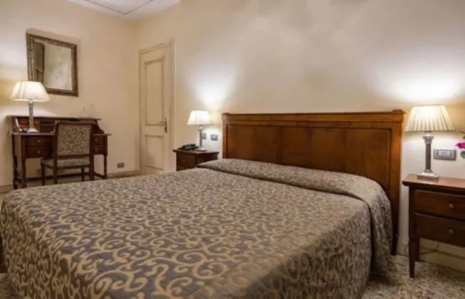 Classic Tek Büyük veya İki Ayrı Yataklı Oda