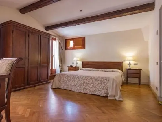 Tek Büyük Yataklı Oda (Plus)