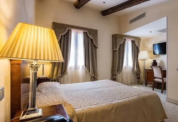 Tek Büyük Yataklı Oda (Plus)