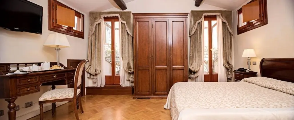 Tek Büyük Yataklı Oda (Plus)