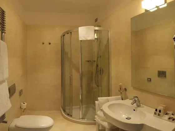 Tek Büyük Yataklı Oda (Plus)