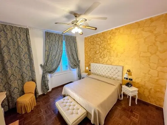 Superior Tek Büyük veya İki Ayrı Yataklı Oda (up to 3 people)