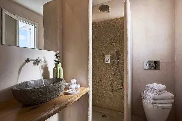 Deluxe Family Suite
