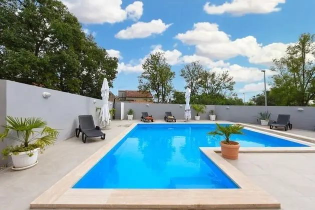 Villa, Sigara İçilebilir