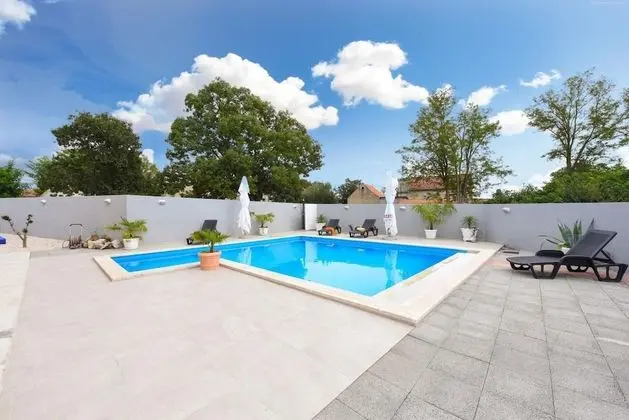 Villa, Sigara İçilebilir