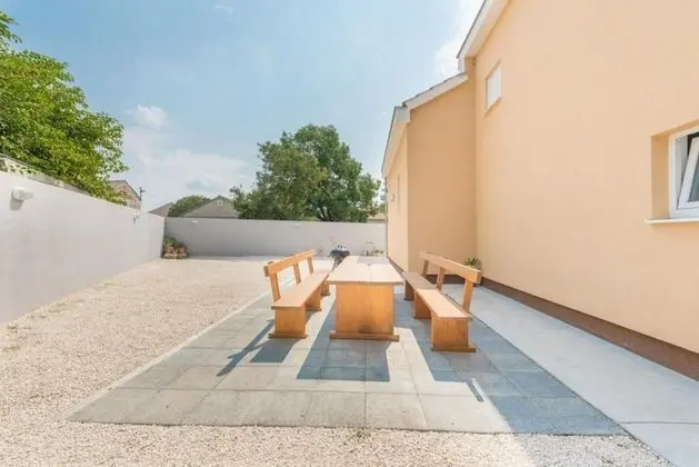 Villa, Sigara İçilebilir