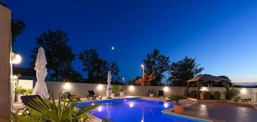 Villa, Sigara İçilebilir