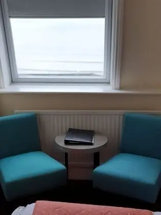 Tek Büyük Yataklı Oda, Kısmi Deniz Manzarası