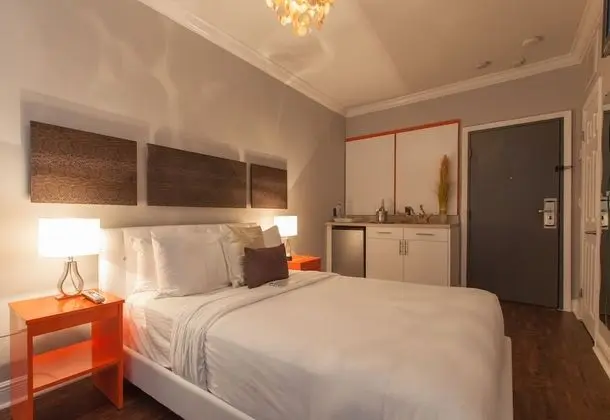 Deluxe Oda, 1 Büyük (Queen) Boy Yatak