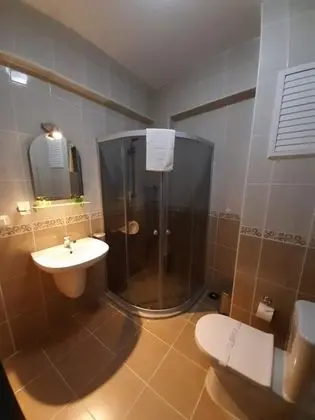 Tek Kişilik, Şehir Manzaralı