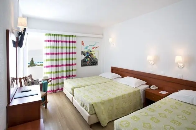Üç Kişilik Oda, Bahçe Manzaralı