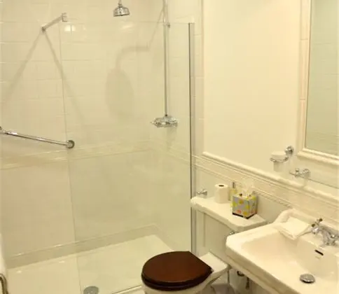 İki Ayrı Yataklı Oda, Özel Banyo, Göl Manzaralı