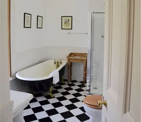 Tek Büyük Yataklı Oda, Özel Banyo