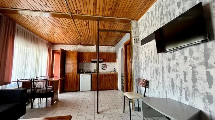 https://images.odamax.com/img/1920x1080/odamax/image/upload/Delphin_Apart_Hotel_202608062223190_image00001.jpeg