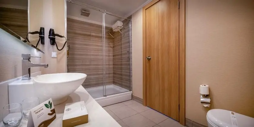 https://images.etstur.com/imgproxy/resize/2560x1440/files/images/hotelImages/etsrooms/299/Delphin_Imperial_Lara_20251119142817_0.jpg