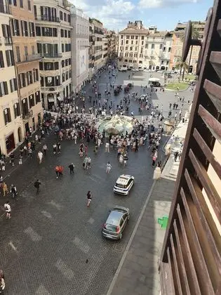 Deluxe Dört Kişilik Oda