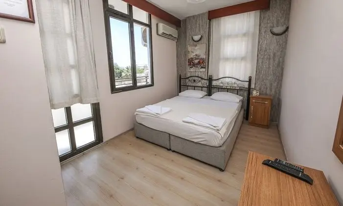 Tek Büyük Yataklı Oda