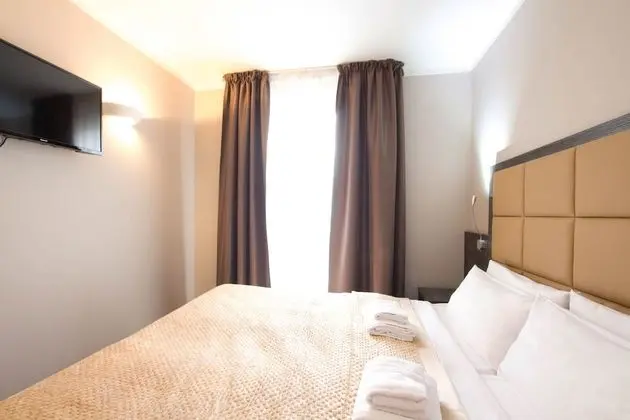 Standard Tek Büyük Yataklı Oda