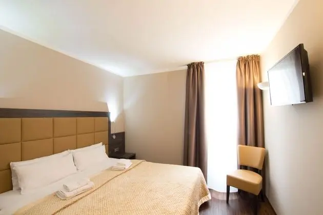 Standard Tek Büyük Yataklı Oda