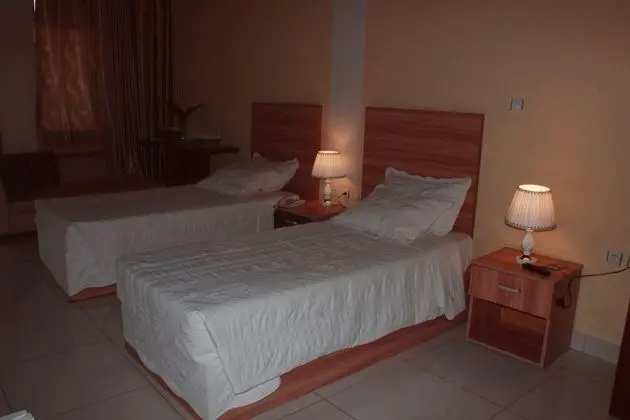 İki Ayrı Yataklı Oda, Balkon, Göl Manzaralı