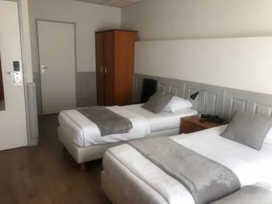 Üç Kişilik Oda, 3 Tek Kişilik Yatak