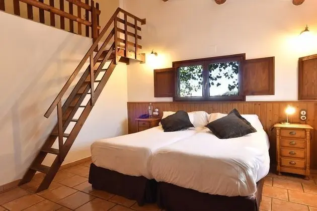 Standard Dört Kişilik Oda, Bahçeli