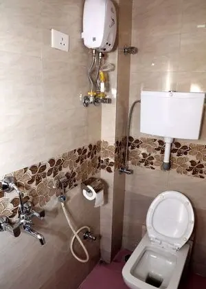 Basic Ortak Ranzalı Oda, Sadece erkekler için, Sigara İçilmez, Koy Manzaralı
