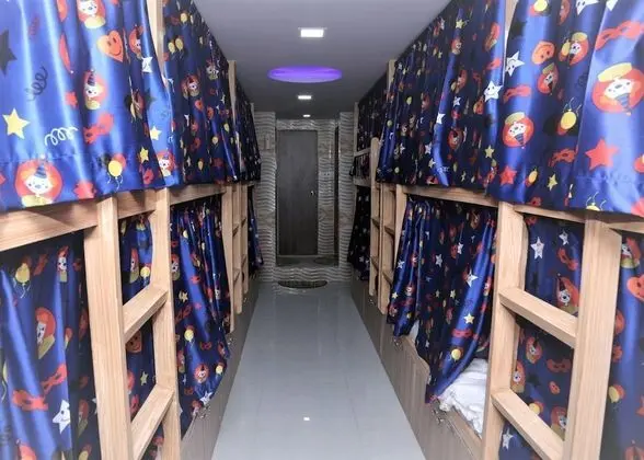 Ortak Ranzalı Oda, Sadece kadınlar için, Sigara İçilmez, Tepe Manzaralı