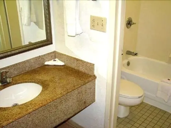 Standard Room, 1 King Bed