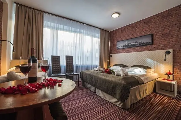Tek Büyük veya İki Ayrı Yataklı Oda