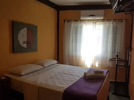 Comfort Tek Büyük Yataklı Oda
